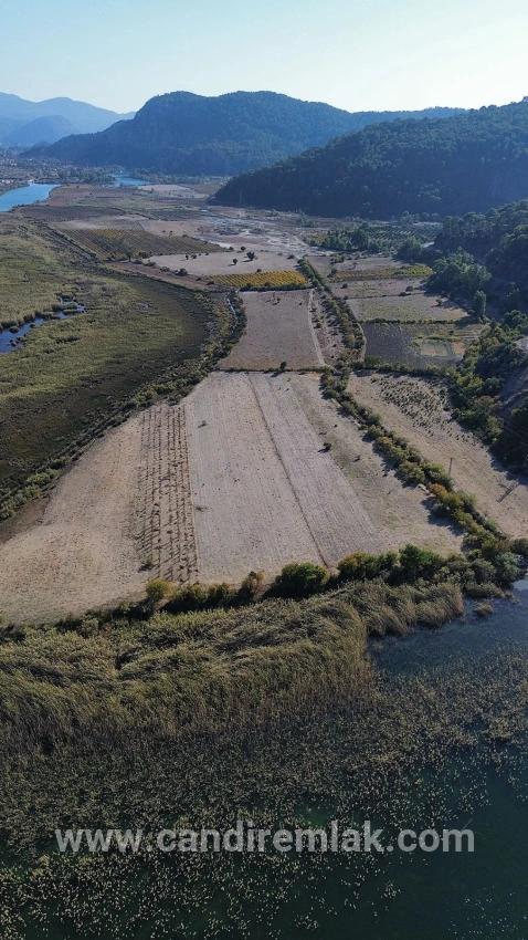 3210 M² Großes 2b-grundstück In Çandır, Direkt Am Seeufer, Zu Verkaufen