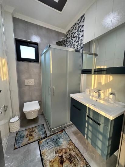 4+1 Villa Zum Verkauf In Eskiköy, Gelegen Auf Einem 14.136 M² Großen Grundstück