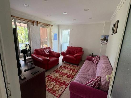 Zweistöckiges Haus Auf Einem 514 M² Großen Grundstück In Okçular Zu Verkaufen.