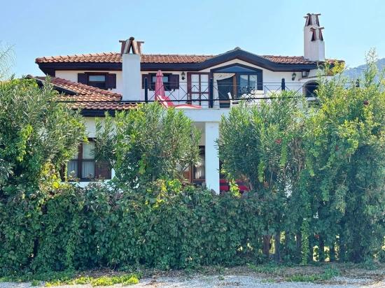 Villa Zum Verkauf Auf Einem 600 M² Großen Grundstück In Dalyan Arıkbaşı