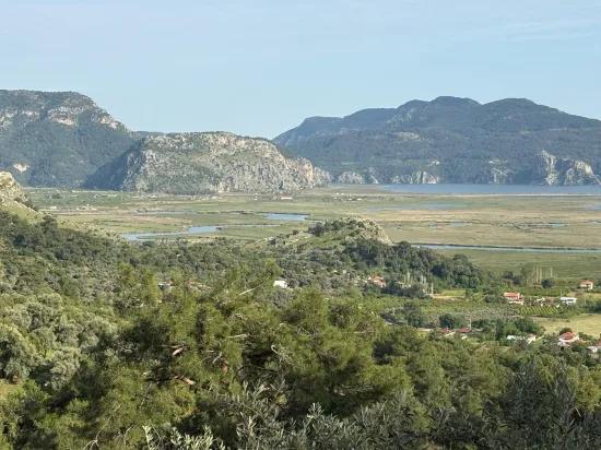 In Çandır, a 1252m2 field for sale with lake and nature view