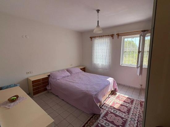 Two-story House For Sale On A 514m2 Plot In Okçular.