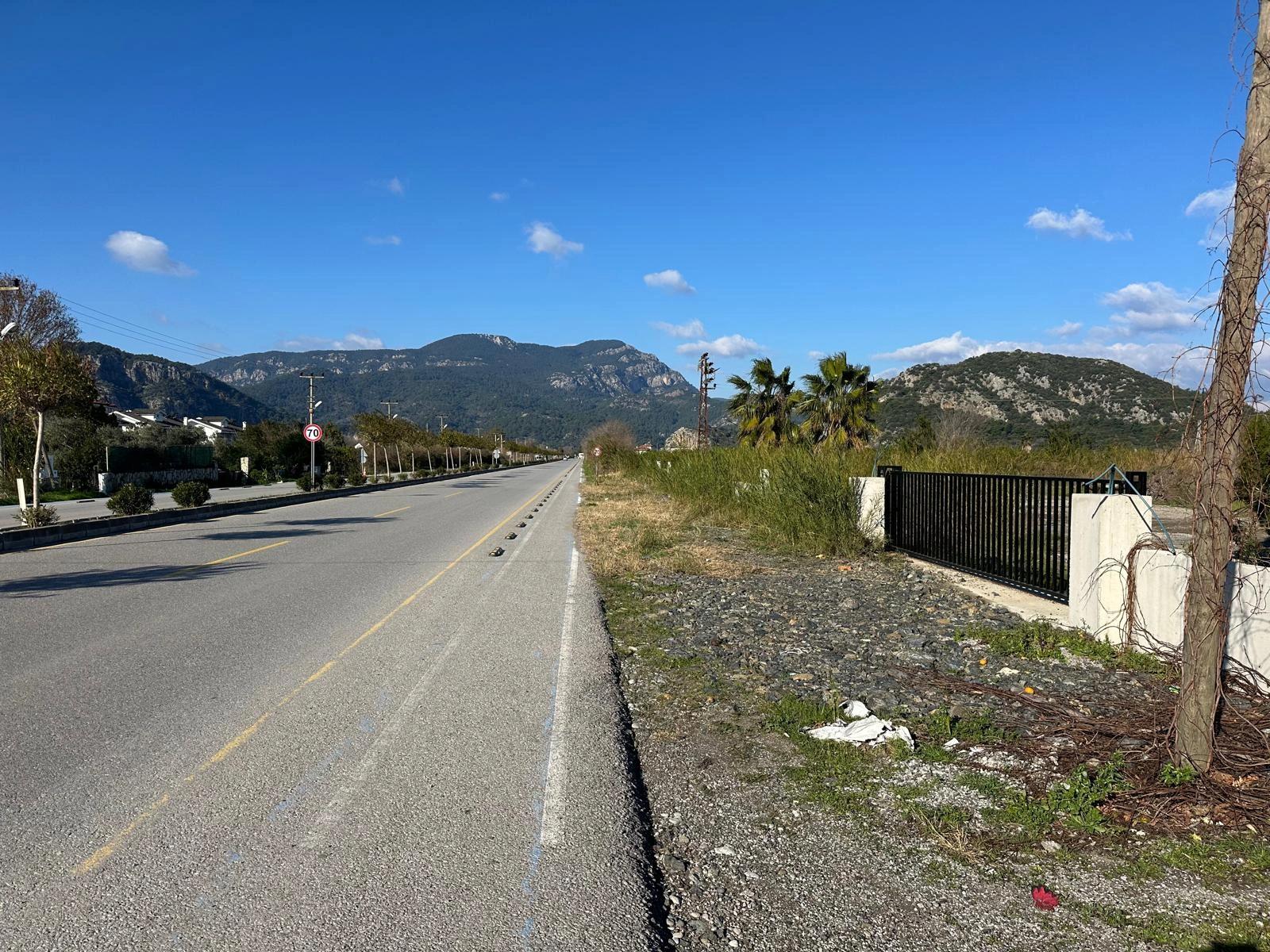 Dalyan Anayola Sıfır 5.111m2 Satılık Ticari-konut Arsası