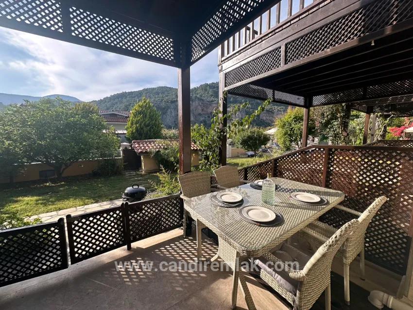 Dalyan'da Kanala Sıfır 4+1 Satılık Villa