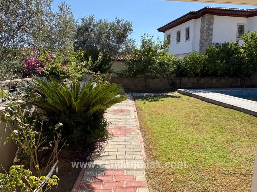 Ortaca Dalyan Mah. Satılık 4+1 Villa - 520 m²