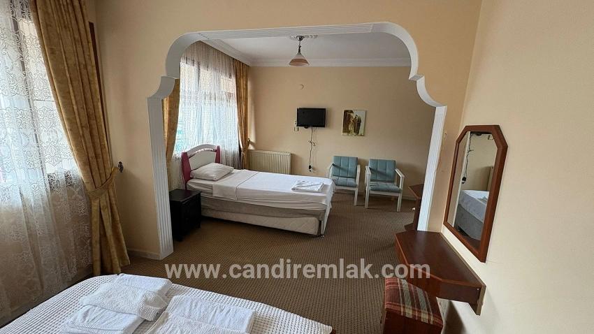 Dalyan'da 30 Odalı Kanala Yakın Satılık Otel