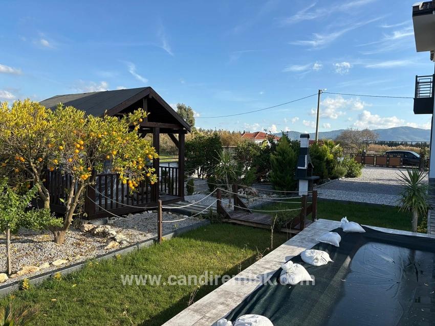 Eskiköy'de 14.136 M2 Tarla İçerisinde 4+1 Satılık Villa