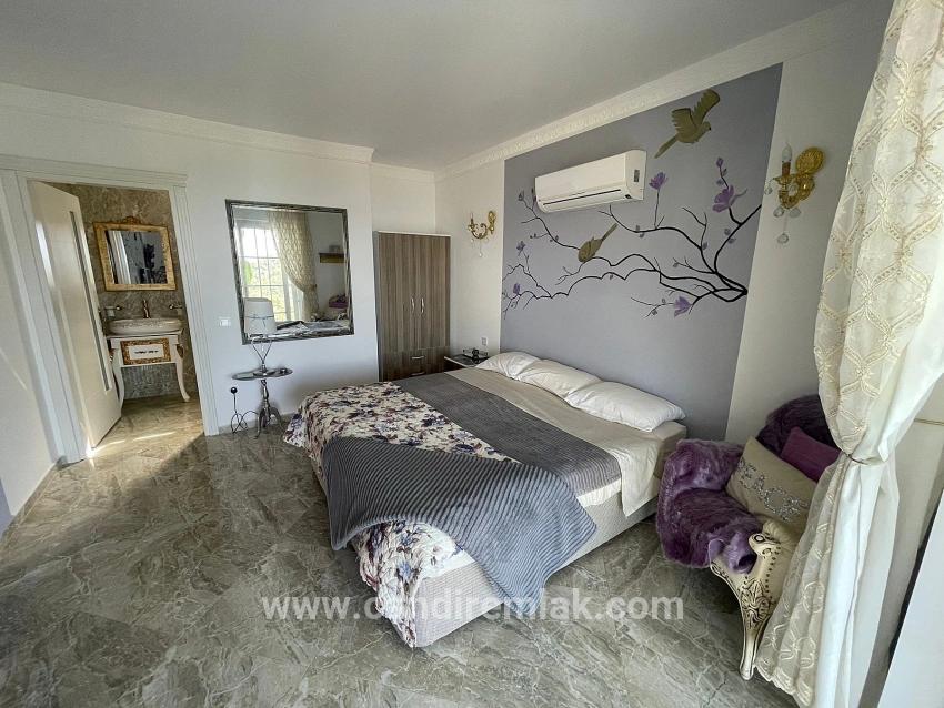 Gökbel'de Full Deniz Manzaralı 5000m2 Arsa İçerisinde Satılık Vıp Villa