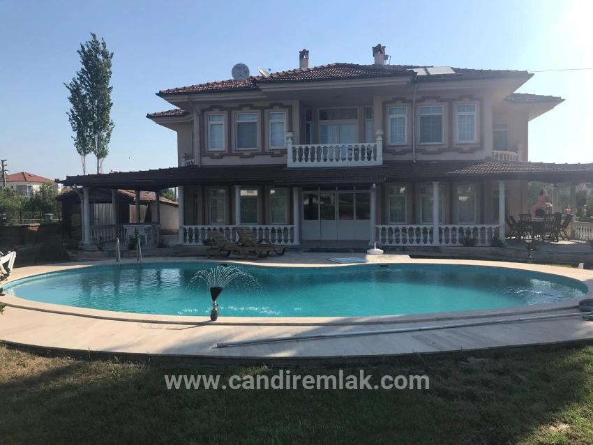 Dalyan'da 1000m2 Arsa İçerisinde 4+1 Satılık Villa