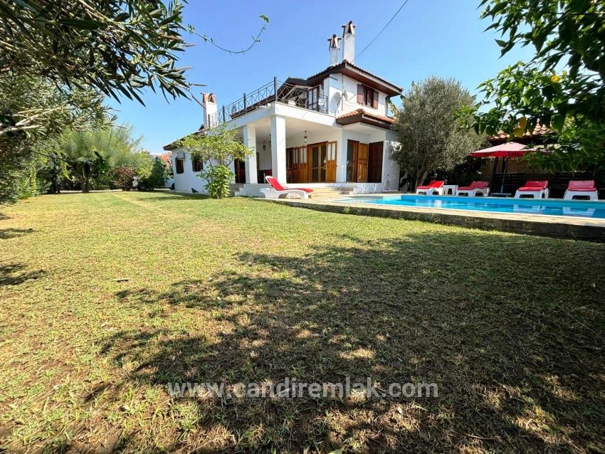 Ortaca Dalyan Mah. Satılık 3+1 Villa - 600 m²