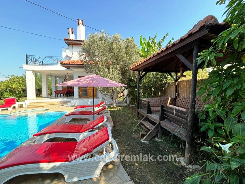 Dalyan Arıkbaşı'nda 600m2 Arsa İçerisinde Satılık Villa