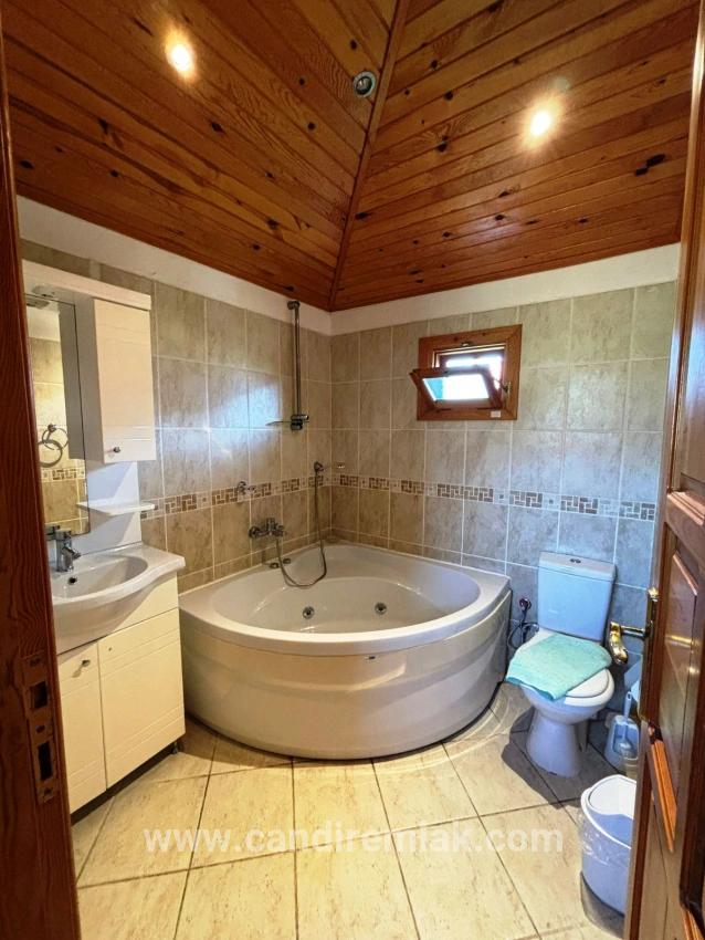 Dalyan Arıkbaşı'nda 600m2 Arsa İçerisinde Satılık Villa