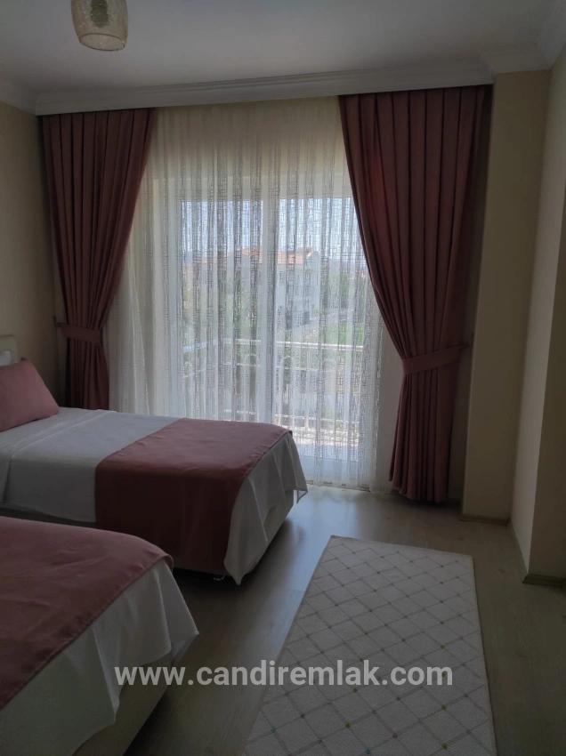 Dalyan Gülpınar'da Köşebaşı 545m2 Arsa İçinde Satılık 4+1 Villa