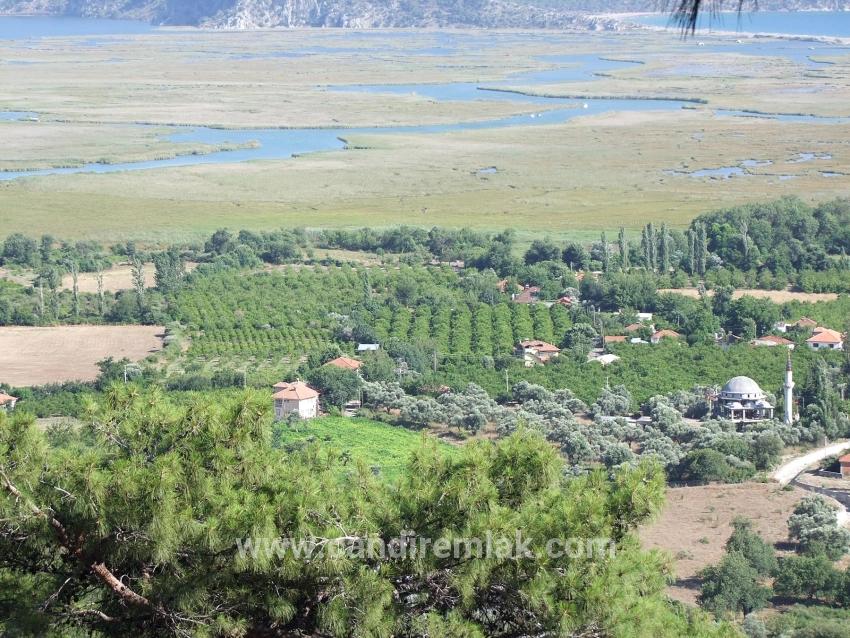 Çandır'da Göl Manzaralı 1252m2 Satılık Arsa