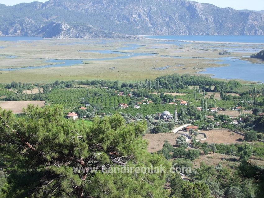 Çandır'da Göl Manzaralı 1252m2 Satılık Arsa