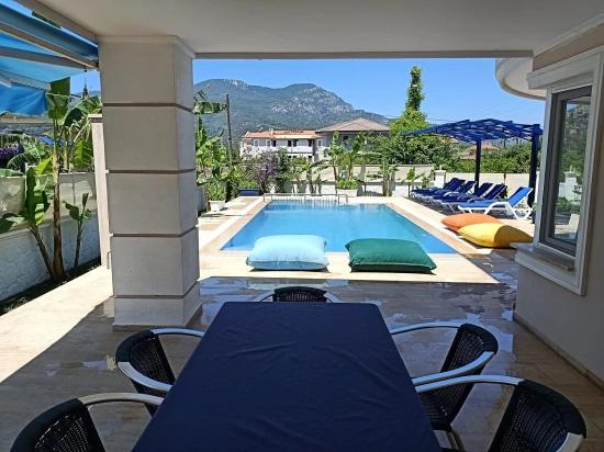 Dalyan Gülpınar 573m2 İçerisinde Satılık 4+1 Villa