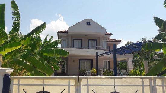 Dalyan Gülpınar 573m2 İçerisinde Satılık 4+1 Villa