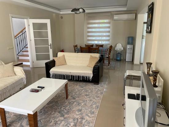 Dalyan Gülpınar'da 579m2 Arsa İçerisinde 4+1 Satılık Villa
