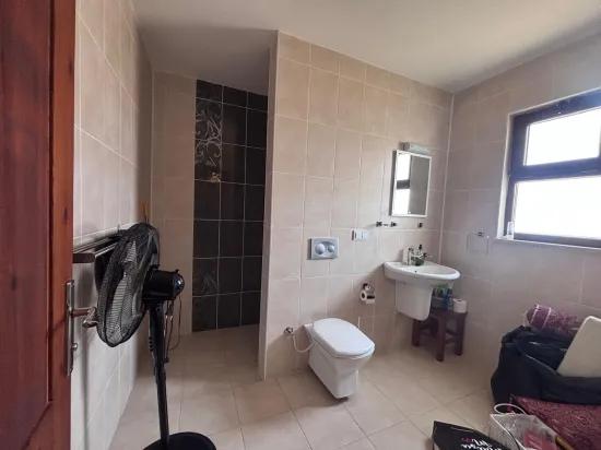 Dalyan Maraş'ta Köşebaşı 980m2 Arsa İçerisinde 5+1 Satılık Villa