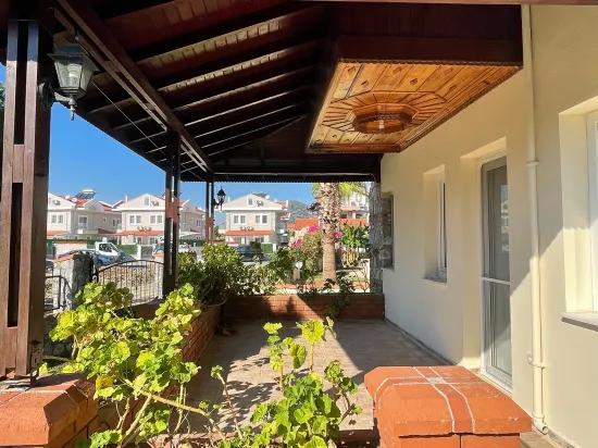 Dalyan'da Site İçerisinde 3+1 Satılık Villa