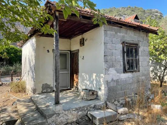 Çandır'da Kanala Sıfır 2765m2 Satılık Müstakil Ev