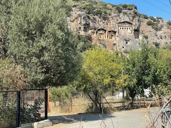 Çandır'da Kanala Sıfır 2765m2 Satılık Müstakil Ev