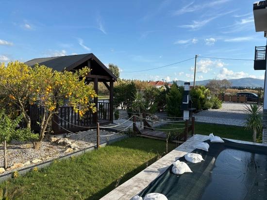 Eskiköy'de 14.136 M2 Tarla İçerisinde 4+1 Satılık Villa
