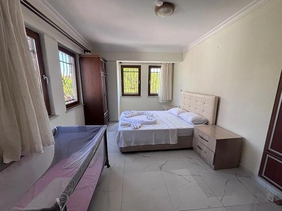 Dalyan'da 301m2 Arsa İçerisinde 5+1 Satılık Villa