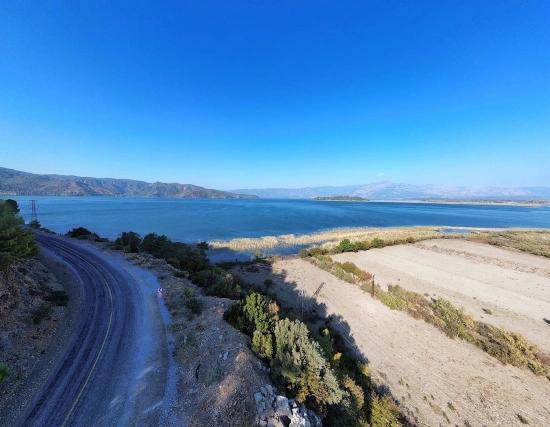 Çandır'da Göle Sıfır 3210m2 Satılık 2b Arazisi