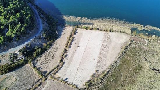 Çandır'da Göle Sıfır 3210m2 Satılık 2b Arazisi