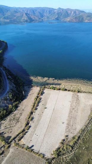Çandır'da Göle Sıfır 3210m2 Satılık 2b Arazisi