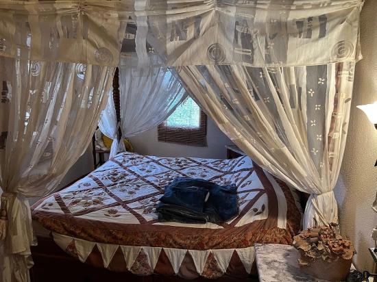 Dalyan Gülpınar'da 580m2 Arsa İçerisinde Satılık Taş Villa