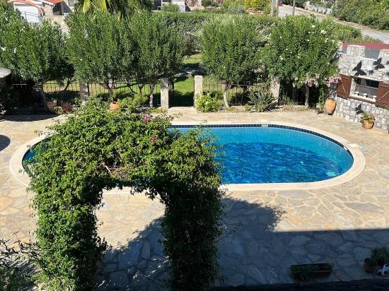 Dalyan Gülpınar'da 580m2 Arsa İçerisinde Satılık Taş Villa
