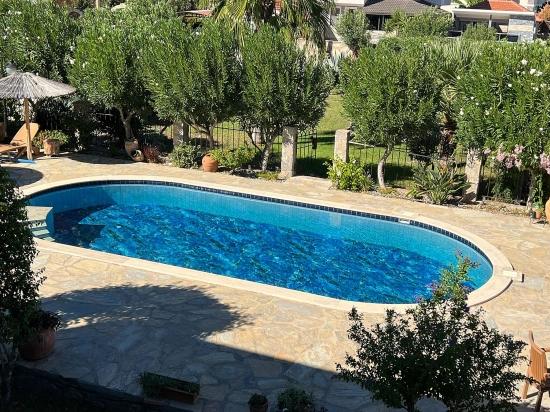 Dalyan Gülpınar'da 580m2 Arsa İçerisinde Satılık Taş Villa