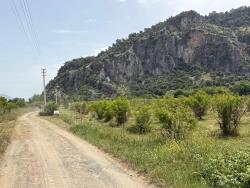 Ortaca Okçular Mah. Satılık Arsa - Konut İmar Durumlu - 2.100 m²