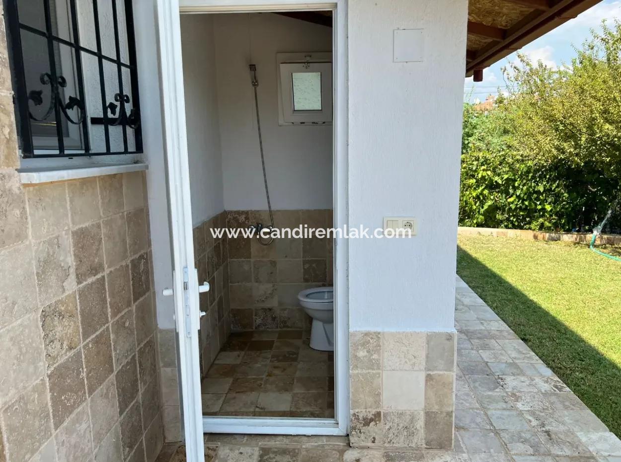 Dalyan'da Köşebaşı 600M2 Arsa İçerisinde 3+1 Satılık Villa