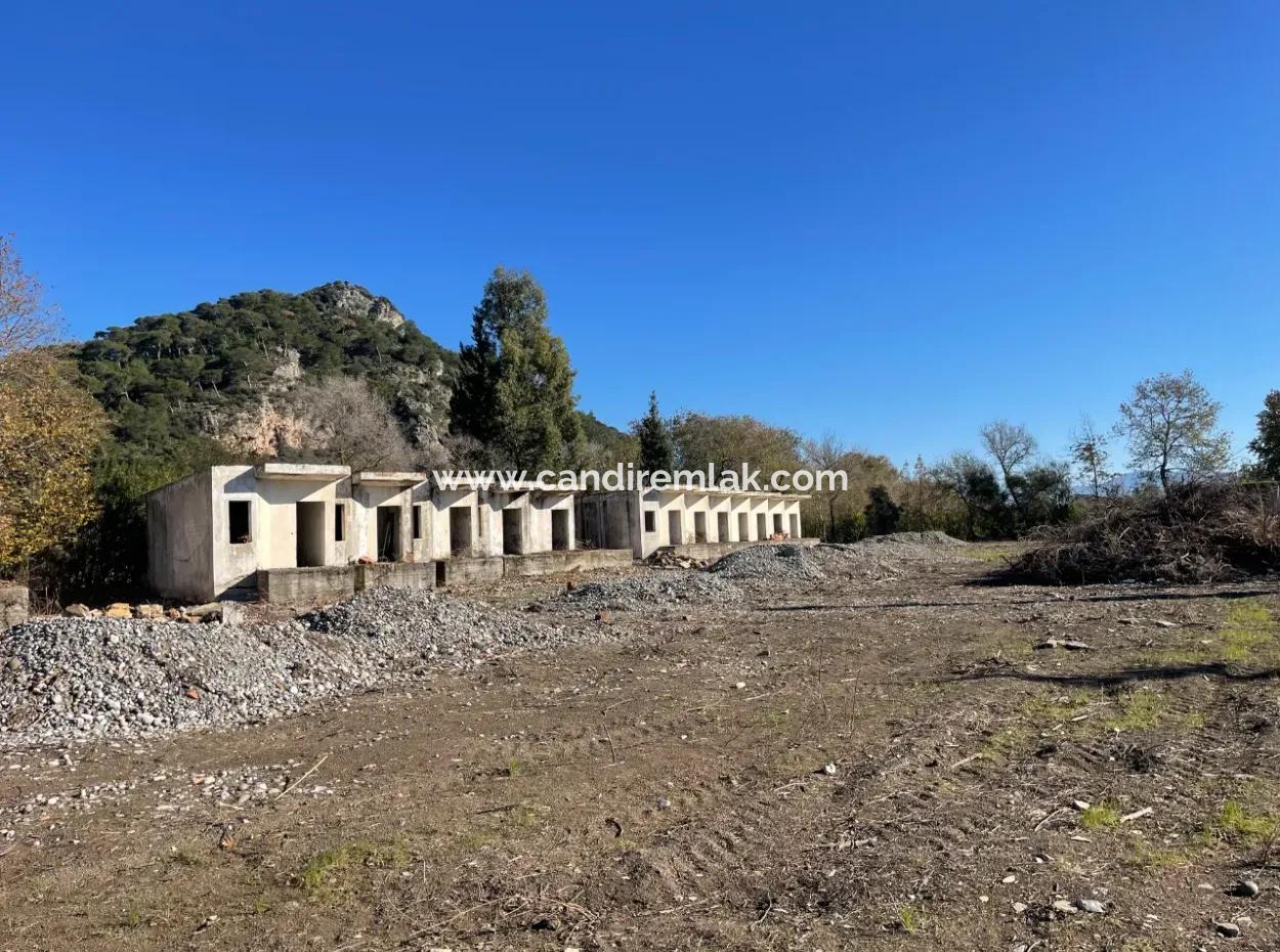 Dalyan Gülpınar'da  Anayola Sıfır 9,037M2 Satılık Arsa