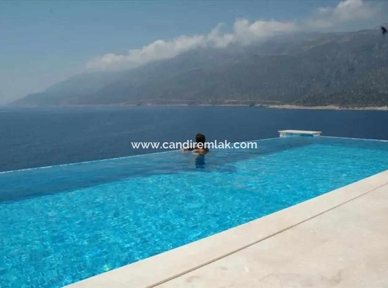 Kaş Denize Sıfır Satılık Villa Meyis Adasına Ve Deniz Manzaralı Satılık Villa