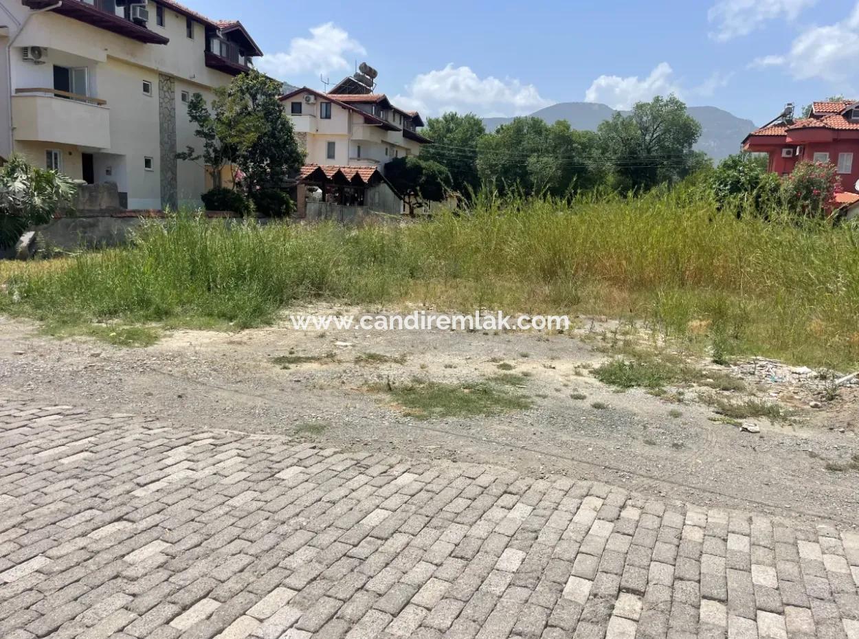 Dalyan Gülpınar'da 611M2 %20+40 İmarlı Satılık Arsa