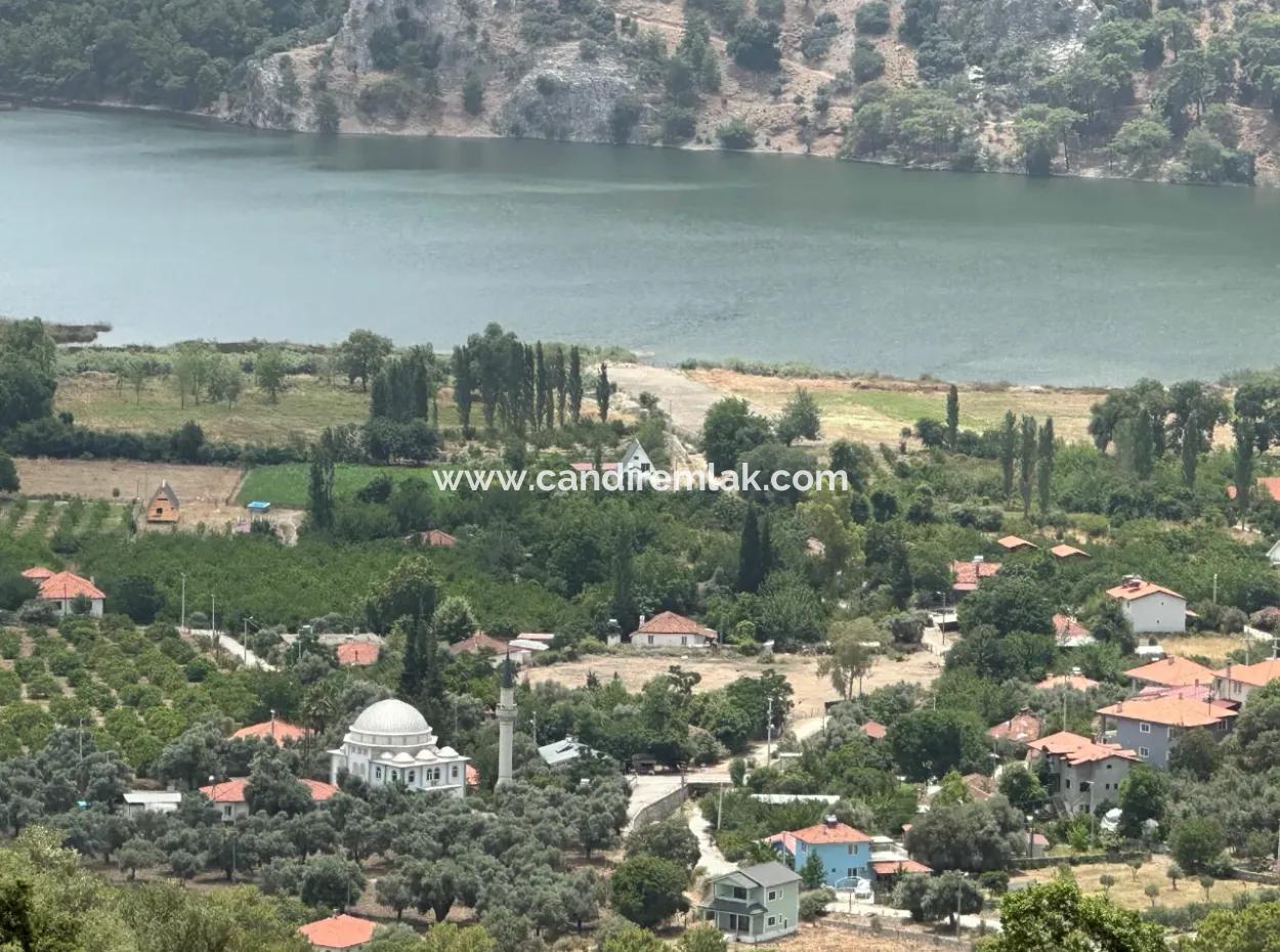 Çandır'da Göl Deniz Manzaralı Satılık Arsa